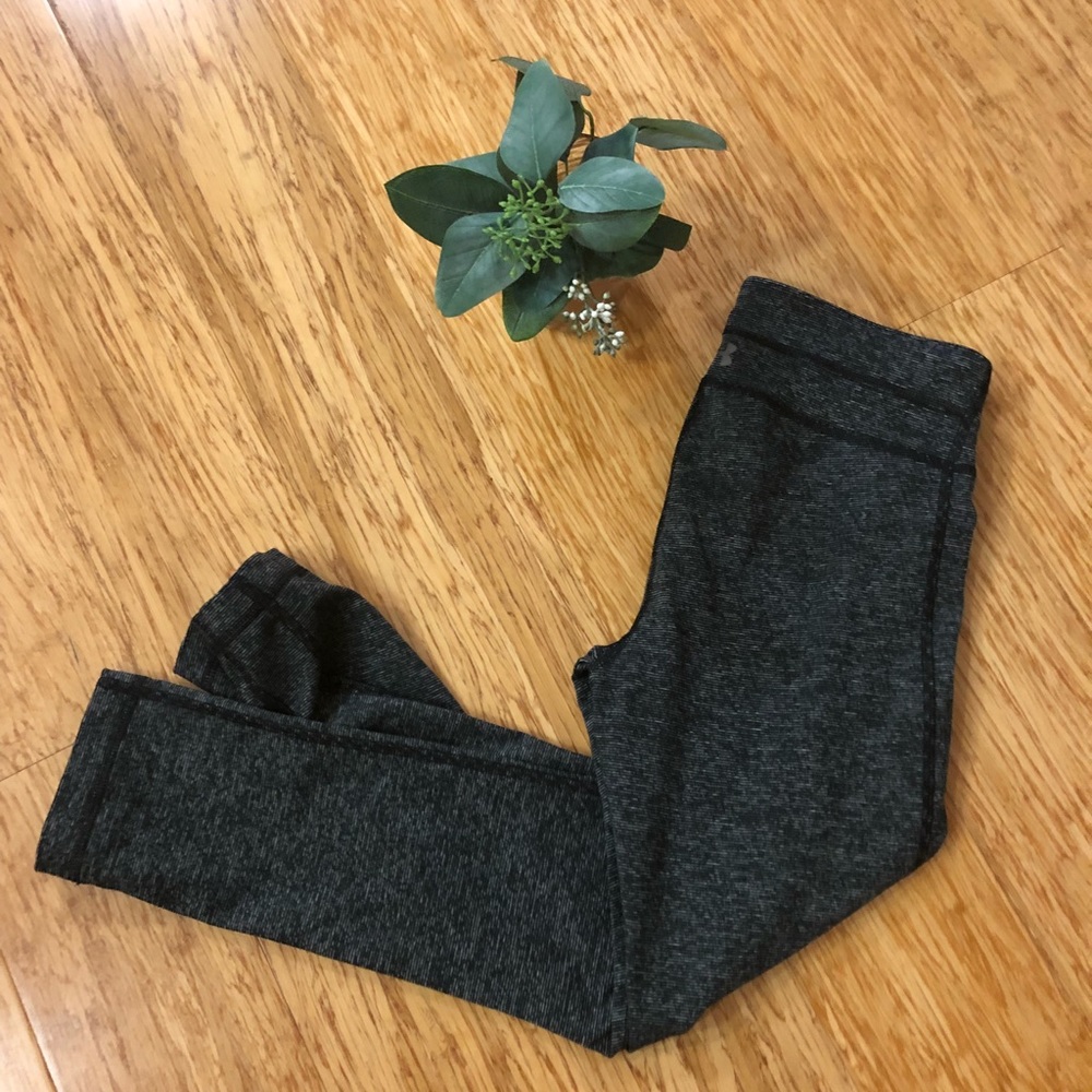 Heathered black Under Armor crops